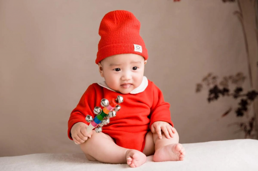 中国香港3个月宝宝翻身