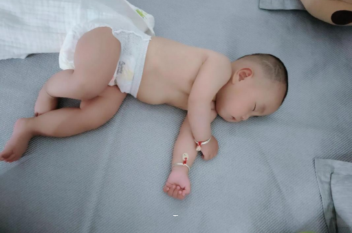 中国香港宝宝奶量标准